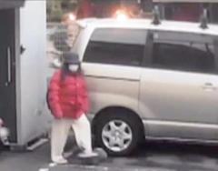 「バッテンと十字が共通点」拾った石で車体をぐるりと傷つける 68歳女を逮捕…周辺で同様被害が十数件 埼玉・越谷市