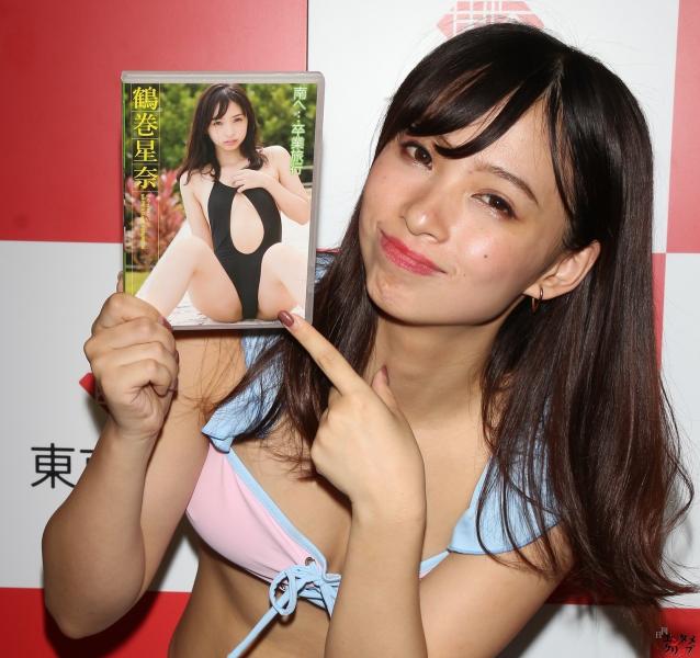 鶴巻星奈 衣装が今までより大人っぽくなり濡れるシーンや手ブラのようなシーンも！