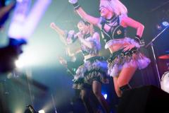 「油を撒いて火をつけた」共演者から危険行為のガールズバンド、同ライブハウスへの出演見合わせ 誹謗中傷にも注意喚起