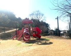 竜北公園赤い滑り台のイメージ画像