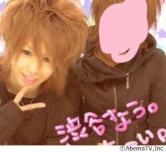 アレン様「10代の頃はすごいギャル男でしたよ」“1億円整形”前の姿を披露のイメージ画像