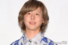 ミセス藤澤涼架、ディズニーパレード衣装姿の全身ショット公開「さすがの着こなし」「細部までデザイン凝ってて素敵」の声