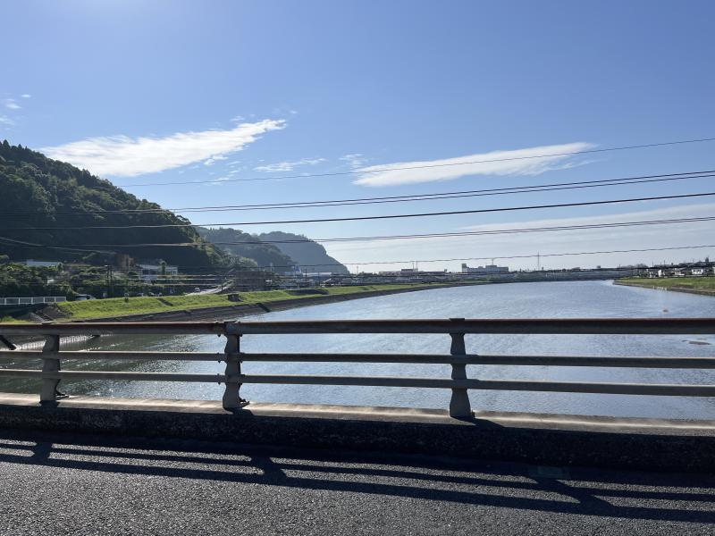 朝の別府川のイメージ画像
