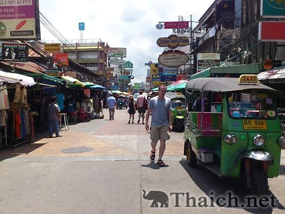 タイ 8月からバンコクの3箇所で露天商が禁止に