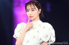 村瀬紗英、素肌輝くキャミワンピ姿「透明感すごい」「涼しげで美しい」の声