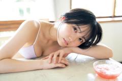 AKB48田口愛佳、美バスト輝く水着姿にドキッ