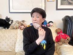美川憲一、あずきバー豪快かぶりきSHOT「固そっｗｗｗ」のイメージ画像