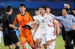 アジア大会サッカー 北朝鮮選手の行為が波紋 日本のドリンク強奪しスタッフを殴る仕草で威嚇 ＳＮＳ怒り「暴力とかスポーツやる資格なし」のイメージ画像