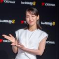 吉岡里帆、猛暑も吹き飛ぶ涼しげな純白ロングドレス姿で登壇