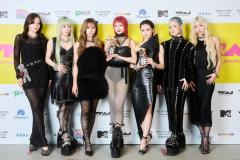 XG、黒から白へガラリ変化で圧巻ステージ W受賞に歓喜【MTV VMAJ】