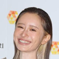 松本まりか「1億5千万円ジュエリー」の輝きも、高市首相参加で心は曇り空？のイメージ画像
