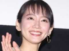 吉岡里帆 “お忍びコーデ”でジブリ美術館へ…SNS驚き「まっ黒クロスケ」「里帆さんだなんて判らない」のイメージ画像