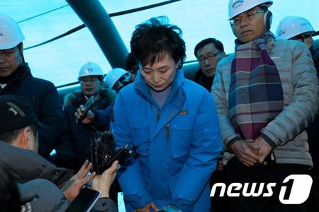 韓国高速鉄道（KTX）脱線事故、関係閣僚が謝罪