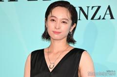 清野菜名、ノースリーブからほっそり二の腕際立つ「今まで生きてきてなかなか無い瞬間」を経験【ティファニー銀座 オープニングイベント】