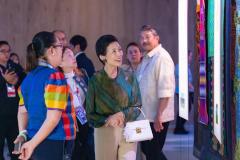 高円宮妃久子殿下、大阪万博フィリピン館をご訪問伝統織物と舞踊に感銘のイメージ画像
