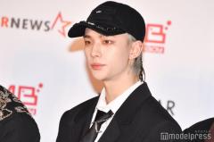 Stray Kidsヒョンジン、黒髪ロング・金髪坊主…懐かしヘアを一挙公開「どのスタイルもハマる」「頭の形が綺麗」の声のイメージ画像