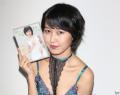 咲村良子 開脚ポージングで大人っぽく..