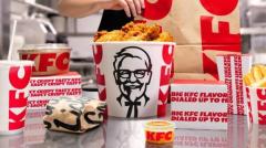 KFCロゴの「手足に見える呪い」は解けるのか？ グローバル公式サイトでカーネルの進化が発表のイメージ画像