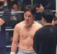 朝倉未来、人生初KO負け後にYouTube更新 鼓膜が損傷か「耳が散った。破れてるよこれ」のイメージ画像