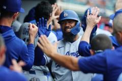 ドジャース、テオスカー決勝弾で敵地勝ち越し グラスノー快投で復帰後初白星 大谷翔平はノーヒットのイメージ画像