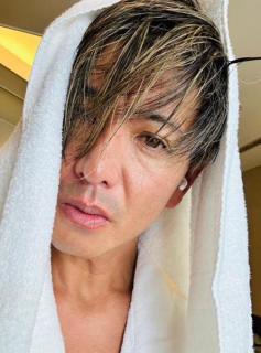 木村拓哉、シャワー後の濡れ髪にドキッ！セクシーな眼差しでファンを魅了