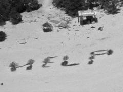 無人島の砂浜に描かれた「HELP」のサイン、救出の先に待っていた思わぬ偶然のイメージ画像
