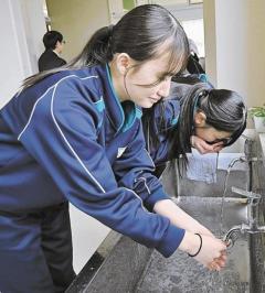 インフル再流行 学校警戒 ３週間後、福島県立高入試 全県で「Ｂ型」急拡大 対策徹底、受験生も自衛のイメージ画像