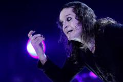 オジー・オズボーンさん死去、ヘビー・メタルのレジェンド　今月に最後のコンサート
