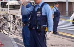 女性記者に路上で抱きつきキス 高知南署の50代男性警察官が不適切行為【高知】のイメージ画像