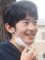 《笑顔でピースサインも》悠仁さま 学園祭で写真撮影求める学生が殺到…筑波大で目撃された「アイドル的人気」