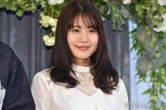 有村架純、ミニ丈から圧巻の美脚披露「綺麗すぎる」「脚長い」の声