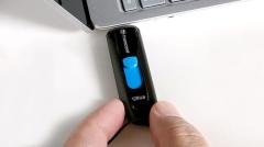 USBメモリ、紛失による情報漏えいリスクがあっても手放せない便利な理由とは？のイメージ画像