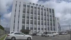 警察官を車で約20m引きずりけがをさせ そのまま逃げたか 男(43)を逮捕 香川・丸亀市