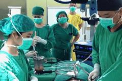 中国人医師 女性患者の婦人科手術を盗撮・生配信、麻酔科医の男逮捕：中国
