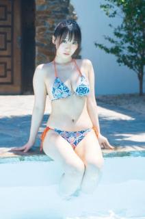 伊織もえ、色白ふんわりバストに釘付け
