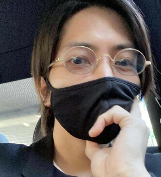 山下智久 メガネ姿の自撮りにファン大興奮 素敵すぎる 何でもカッコイイ スレッド閲覧 爆サイ Com南関東版