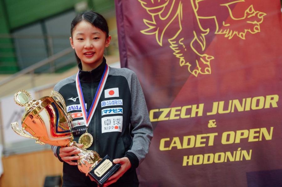 11歳・張本美和、堂々の3冠 無敗で大会終える JCチェコオープン