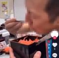 「吉野家」共用容器の紅しょうがを直接食べる動画拡散 運営元「大変遺憾。刑事・民事の両面で厳正な対処」