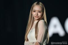 「今日好き」2児の母・重川茉弥「痩せてるうちに」ノースリーブ×ミニ丈私服で美脚見せ「スタイル良すぎ」「ビジュ最強」の声