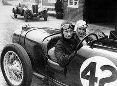 1930年代を駆け抜けた、最高にクールな女性レーサーと愛車たち