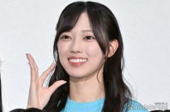 日向坂46清水理央、ミニ丈で美脚際立つ 大阪満喫ショットに反響「彼女感すごい」「可愛い」のイメージ画像