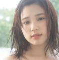 ドラマ『グラぱらっ！』でも話題の美女、瑞々しいグラビアショット