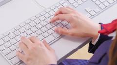 高校生の7割が早期PCデビュー！親が知っておくべき使い道と必要スキルのイメージ画像