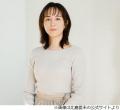 “スキップのように跳ねながら歩いて..