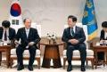 韓国大統領の早期訪日を要請 菅元首相が会談、未来志向