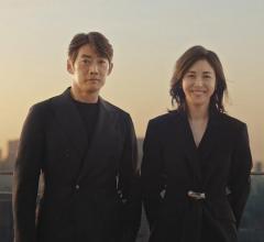 “反町隆史を撮影する松嶋菜々子”夫妻でCM共演、過去の反町の写真も登場