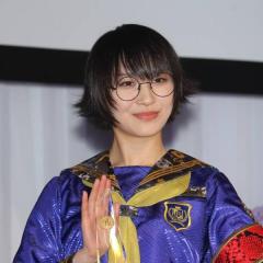 10周年の新しい学校のリーダーズが決意「新たな段階に足を踏み入れたい」ベストドレッサー賞のイメージ画像