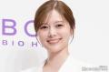 白石麻衣、制服姿で色白美脚輝く「全てが完璧」「学校にいたら絶対惚れてる」の声