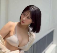 田中美久、溢れだしそうな美谷間強調のビキニ姿公開「刺激が強いよ」のイメージ画像