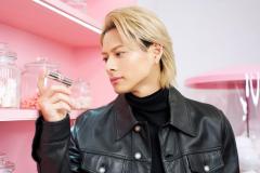 平野紫耀、パリ降臨「YSL」で海外ビューティイベント初参加